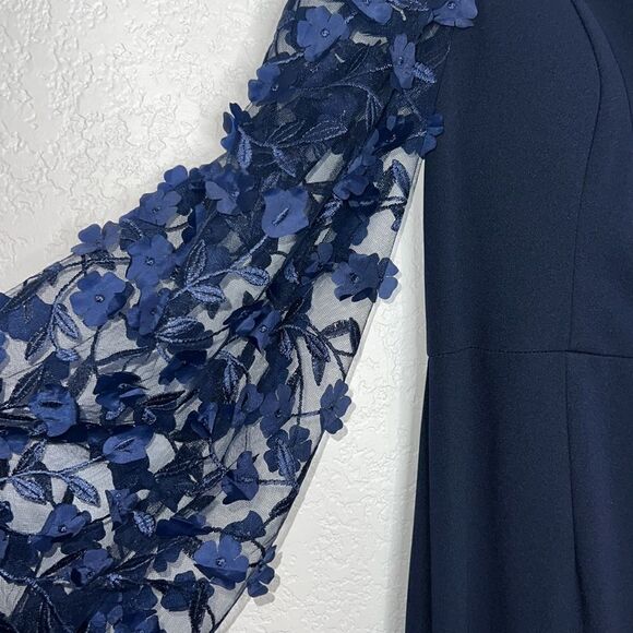 New Eliza J Off the Shoulder 3D Floral Sleeve
Scuba Crepe Dress Size 8 - Picture 5 of 16